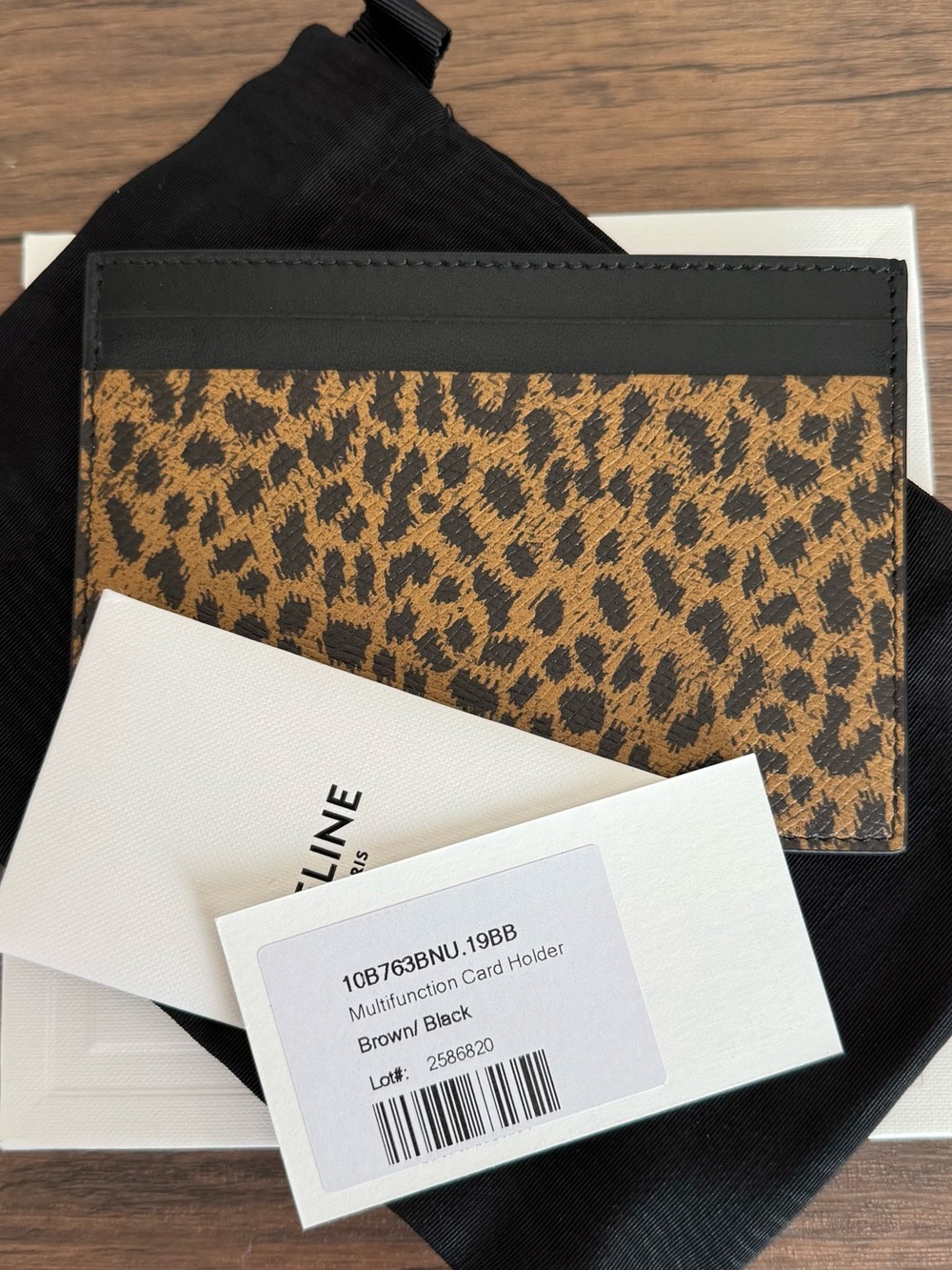 NEW CELINE Large Leopard Print Multifunction Card Holder - Picture 6 of 6